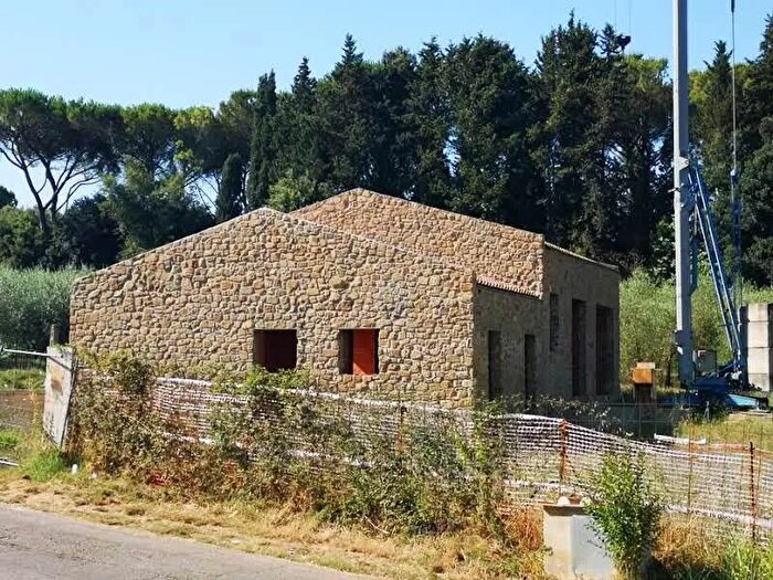 Casa con 6 locali in vendita in Monteriggioni