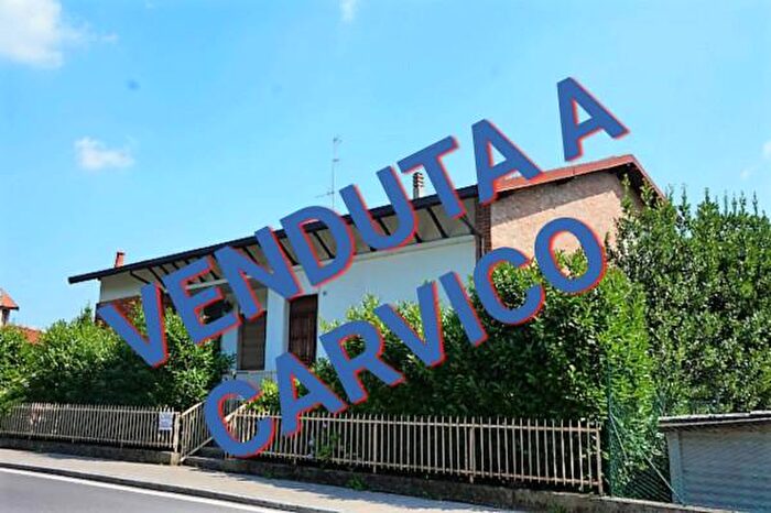 Casa con 5 locali in vendita in Via Conte Ottavio Morlani, Carvico