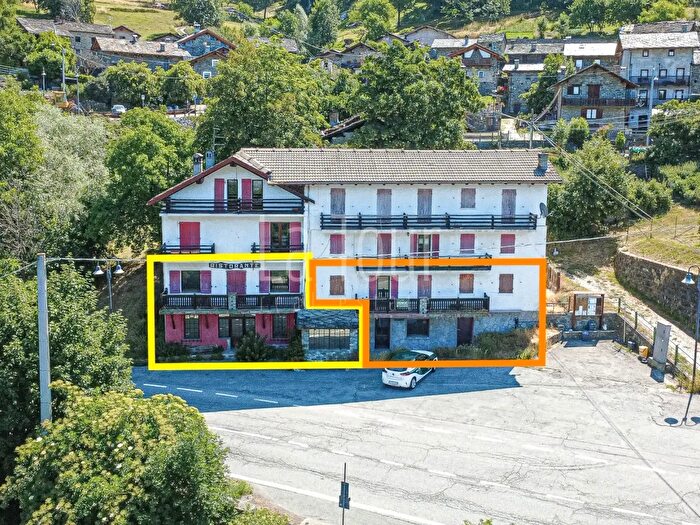 Casa con 8 locali in vendita in Localita' Salirod, Saint Vincent