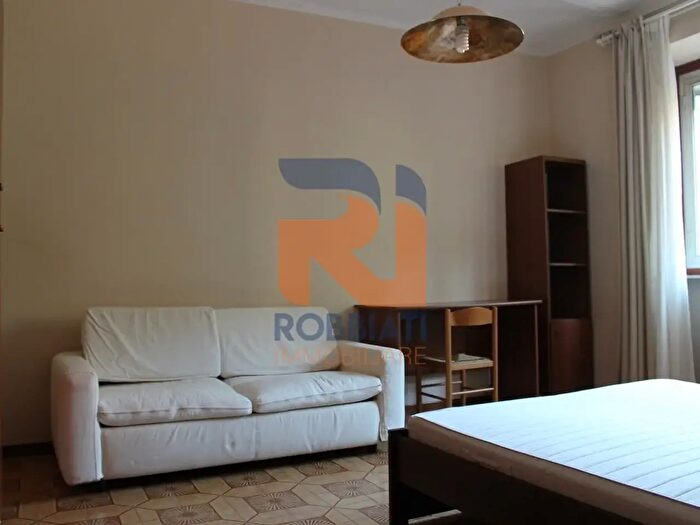 Appartamento bilocale in affitto in Via Porta Pertusi, Pavia