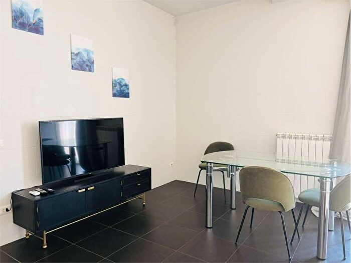 Appartamento trilocale in affitto in VIA ARNOLFO DI CAMBIO, Paolo Sarpi, Milano