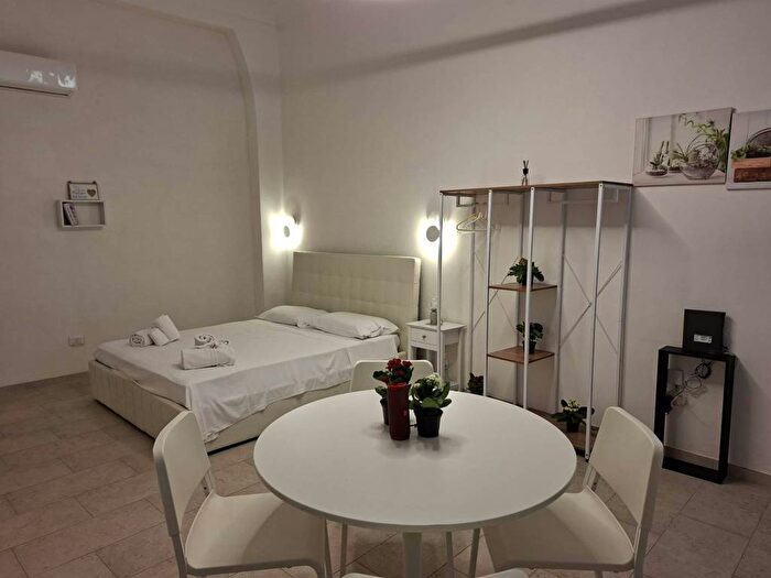 Appartamento bilocale in affitto in Via Vittorio Veneto, Ortigia, Siracusa