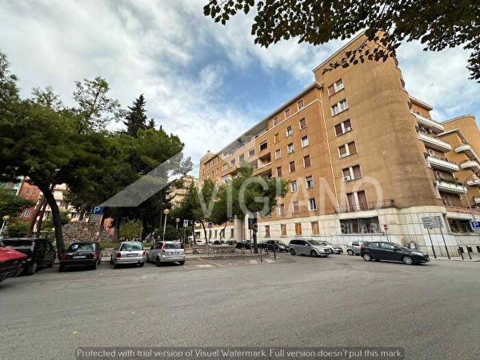 Appartamento trilocale in vendita in Piazza San Francesco da Assisi, Foggia