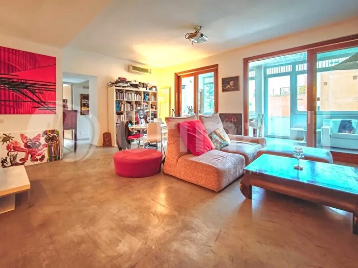 Appartamento quadrilocale in vendita in Via Vallombrosa, Roma