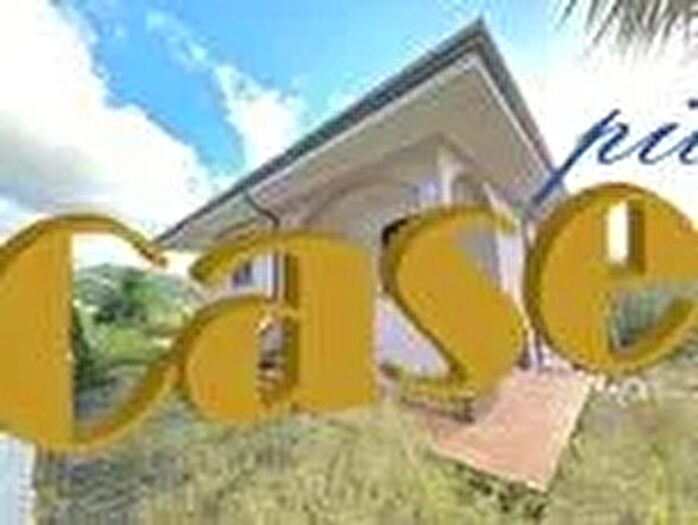 Casa con 11 locali in vendita in Camaiore