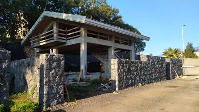Casa con 5 locali in vendita in Via Piano San Giovanni SNC, Aci SantAntonio