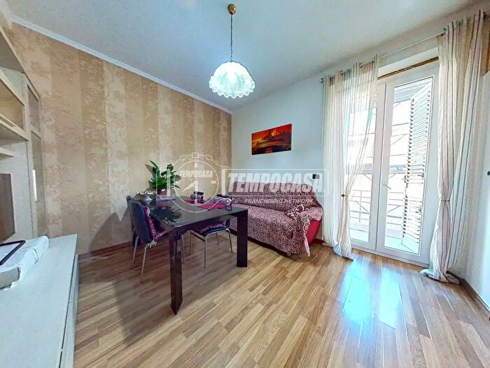 Appartamento quadrilocale in vendita in Via Cruto l, Torino