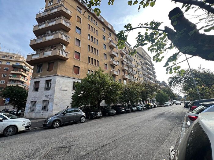 Appartamento in affitto in Via Alfonso Borelli, Roma