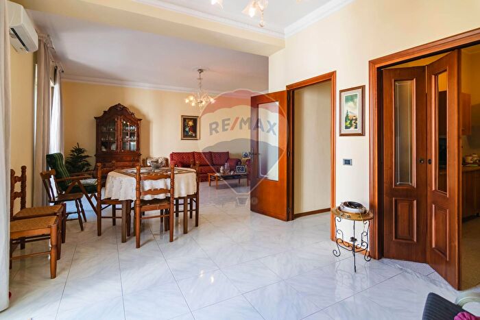 Appartamento con 5 locali in vendita in Via Madonna della Scala, Paterno