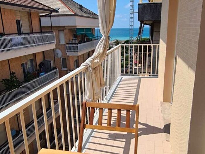 Casa con 5 locali in affitto in VIA NAZARIO SAURO, Centro, Chiavari