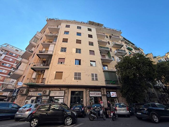 Appartamento trilocale in affitto in Via Luigi Caldieri, Pigna Omodeo, Napoli