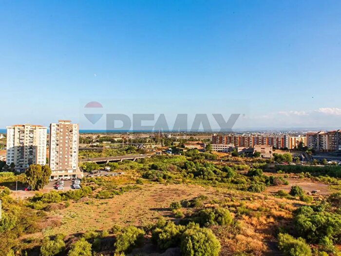 Appartamento quadrilocale in vendita in Viale Librino, Catania