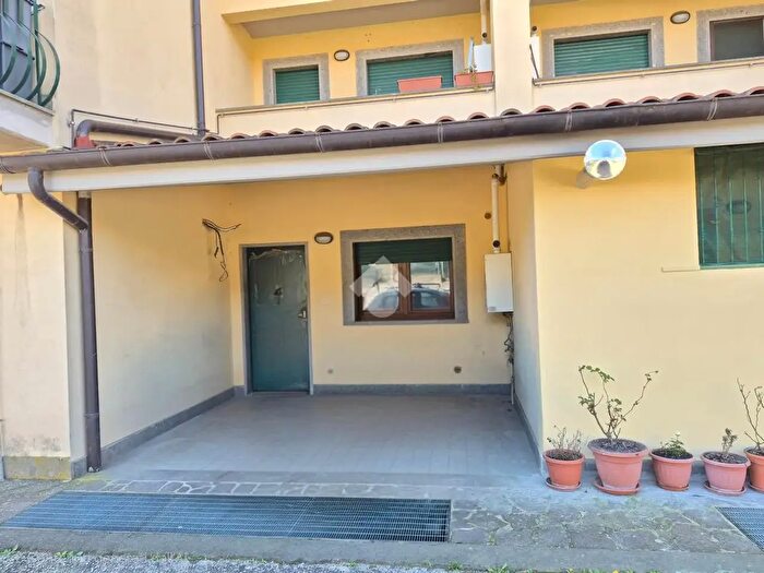 Appartamento trilocale in vendita in Via Don Alberto Proscio, Valmontone