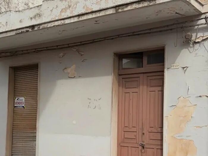 Casa con 5 locali in vendita in Floridia