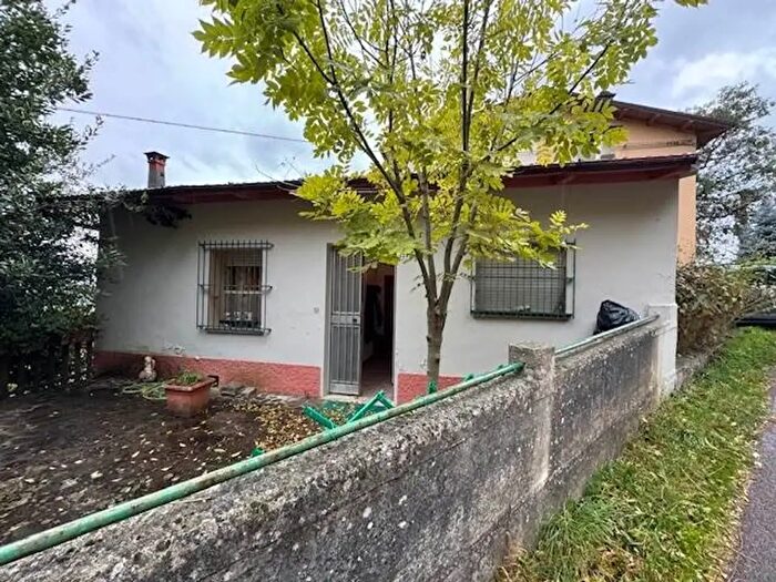Casa con 7 locali in vendita in Via Crocette di Sotto, Gaggio Montano