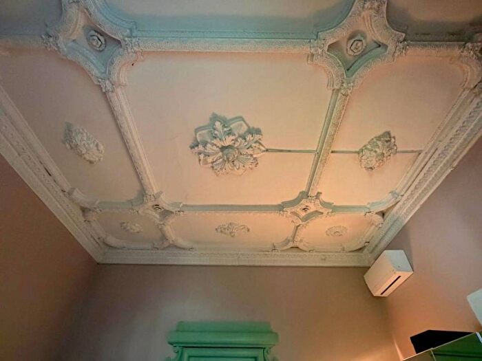 Appartamento trilocale in affitto in Via Gaetano Donizetti, Palestro, Milano