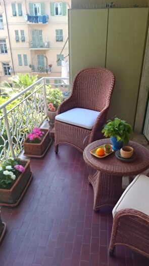 Appartamento trilocale in vendita in Strada Privata Vallarino, Sanremo