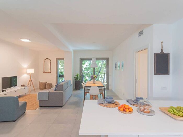 Appartamento trilocale in affitto in Via Aristide Bari, Borghi, Como