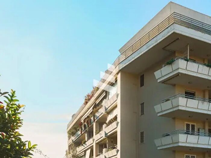 Appartamento con 5 locali in vendita in Via Alberto Giolitti, Roma