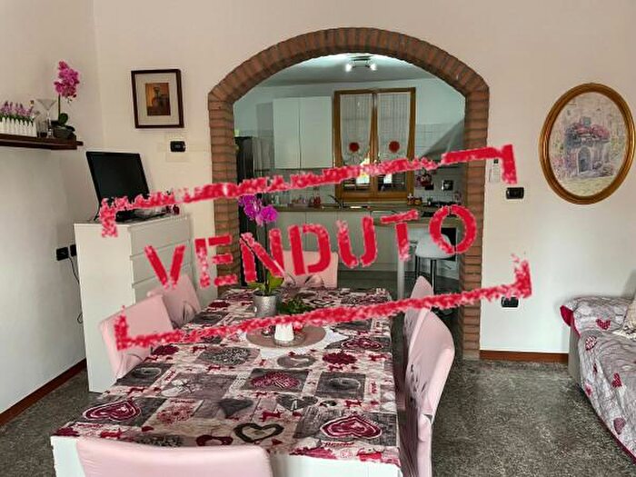 Casa con 5 locali in vendita in Via Gagliazzona, Imola