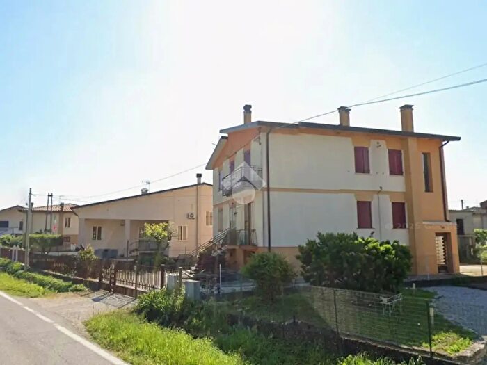 Appartamento quadrilocale in vendita in Via Casette, Tribano