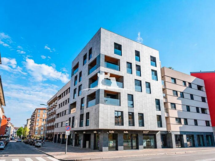 Appartamento quadrilocale in affitto in Via Gabriele Camozzi, Stazione, Bergamo
