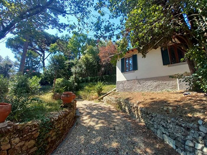 Casa trilocale in affitto in Centro, Lastra a Signa