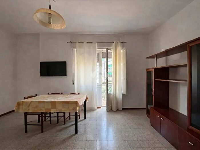 Appartamento trilocale in vendita in Via Germanico, Brindisi