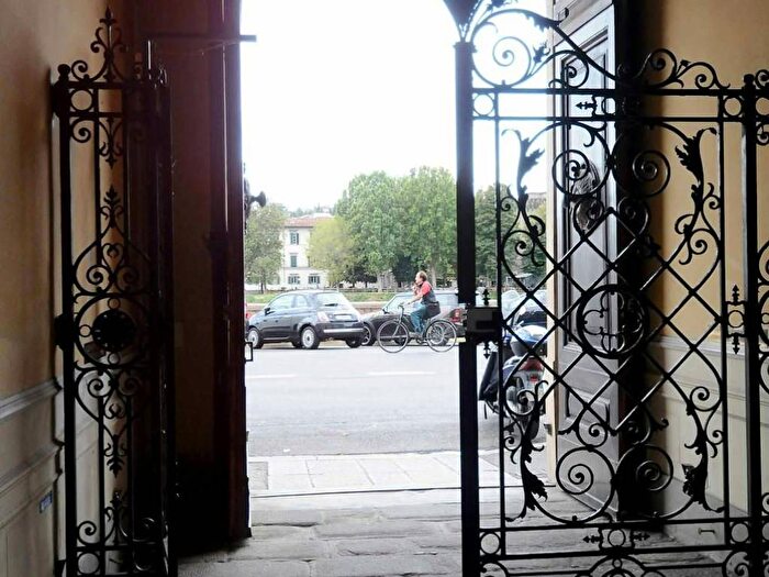 Appartamento monolocale in affitto in Lungarno Amerigo Vespucci, Borgo Ognissanti Il Prato, Firenze