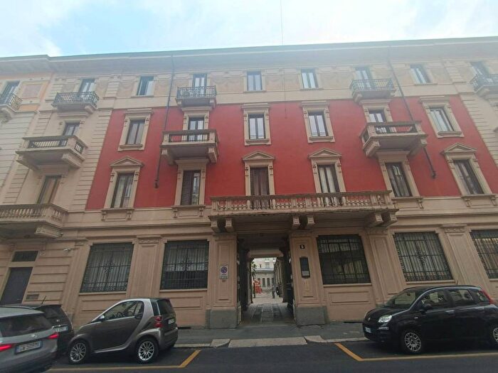Appartamento quadrilocale in affitto in Via Spartaco, Montenero, Milano