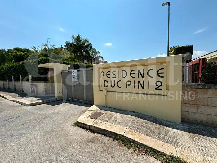 Casa quadrilocale in vendita in Traversa Seconda di Strada Pizzillo, Bari