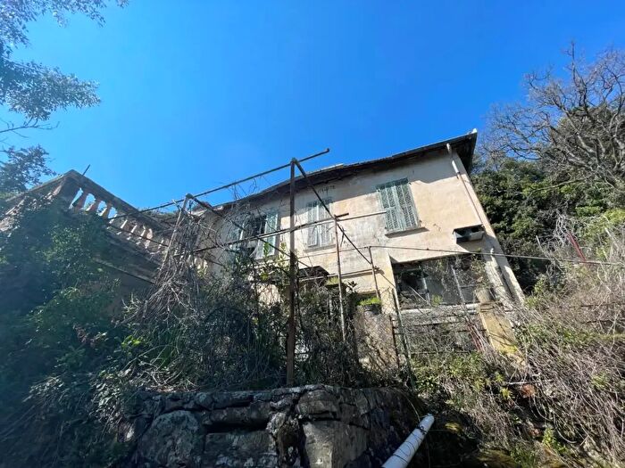 Casa con 8 locali in vendita in Strada Isola Superiore, Sanremo