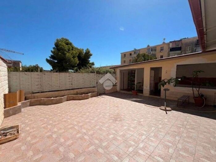 Appartamento con 5 locali in vendita in Via Augusta, Borgo Nuovo Castellana, Palermo