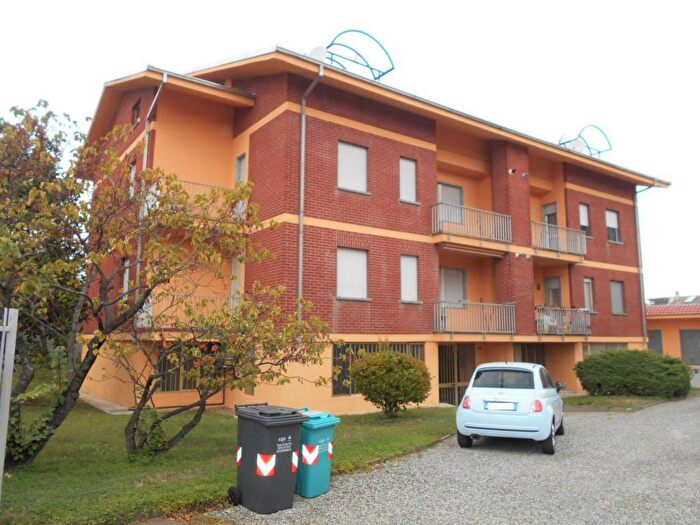 Appartamento trilocale in affitto in Via Pasquale Bertazzi, Centro, Cigliano