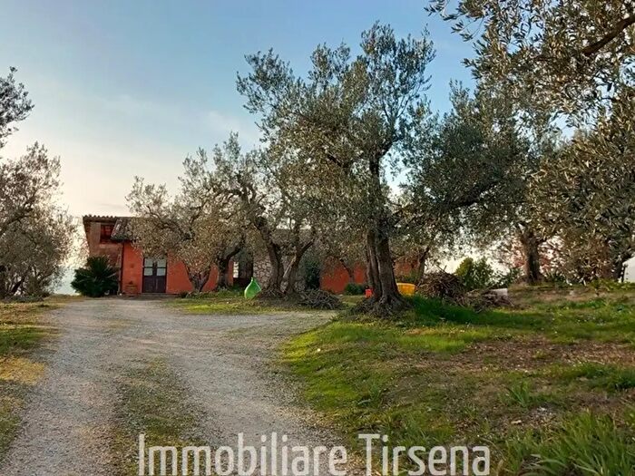 Casa con 7 locali in vendita in Orvieto