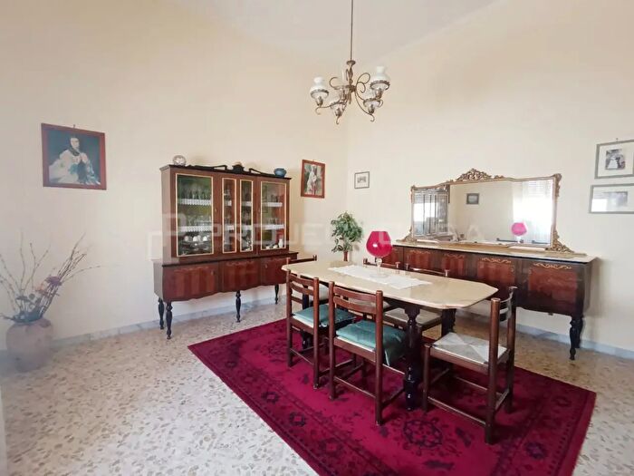 Casa con 6 locali in vendita in Via Vittorio Alfieri, Supersano