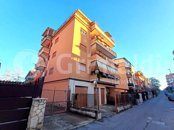 Appartamento bilocale in vendita in Via delle Nespole, Roma