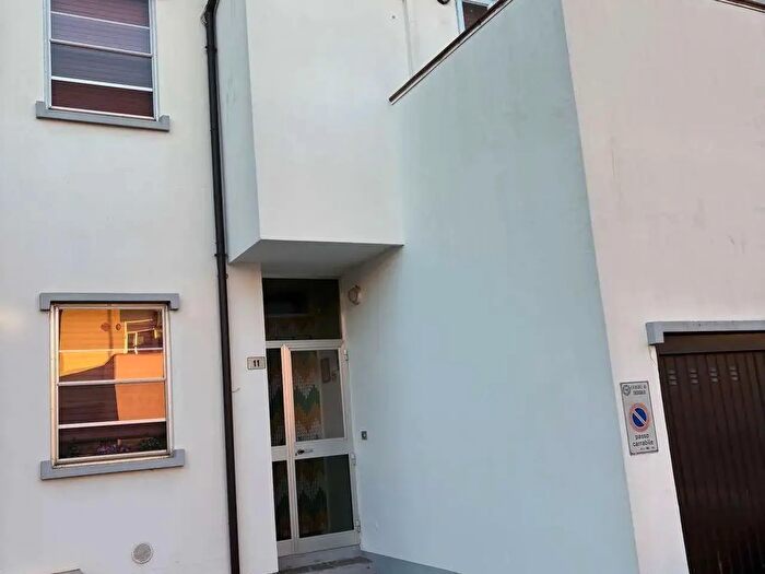 Casa con 5 locali in vendita in Togliatti, Tresignana