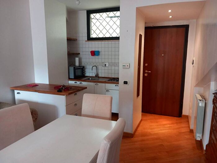 Appartamento monolocale in affitto in Via Luigi Lilio, Tintoretto, Roma