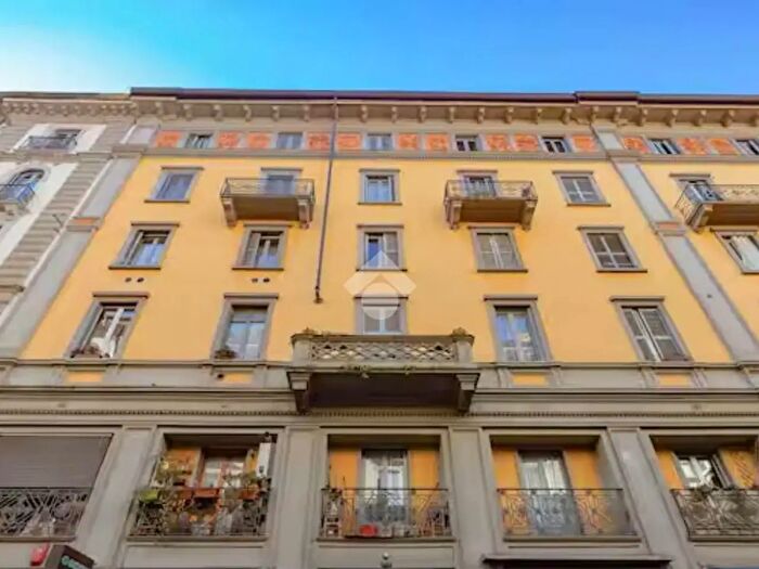 Appartamento trilocale in vendita in Via Panfilo Castaldi, Milano