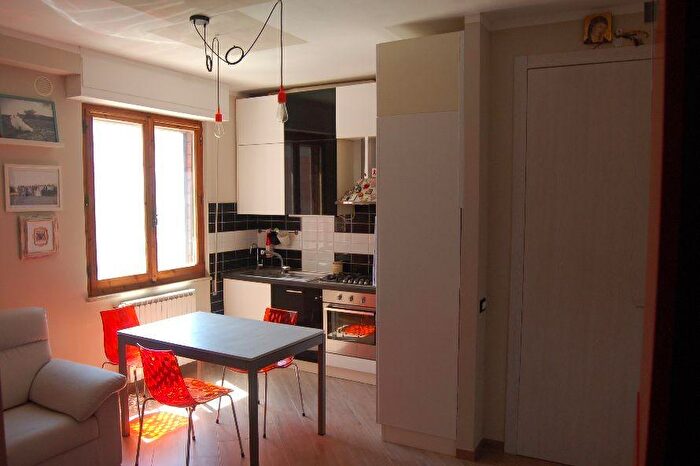 Appartamento trilocale in vendita in Poggibonsi