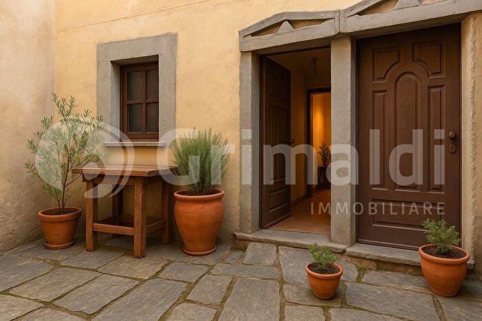 Appartamento trilocale in vendita in Vicolo Pozzo, Besana In Brianza