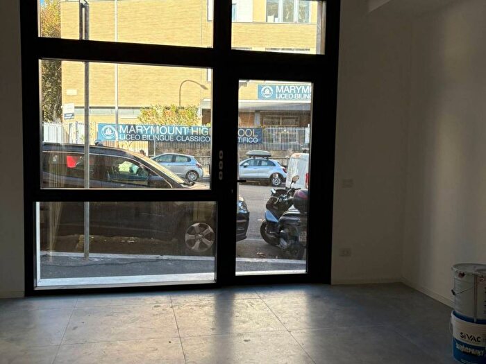 Appartamento monolocale in affitto in Via Livorno, Bologna, Roma