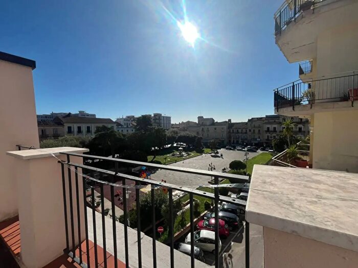 Casa trilocale in vendita in Piazza Mazzini, Santa Maria Capua Vetere