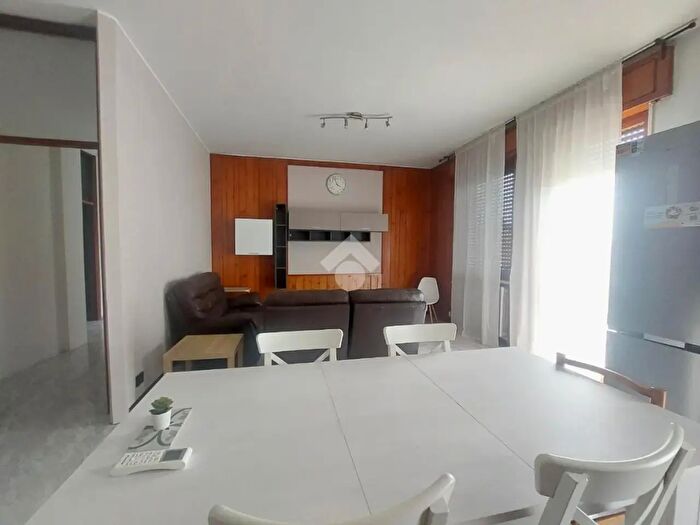 Appartamento trilocale in affitto in Via P Ghidoli, Vittuone