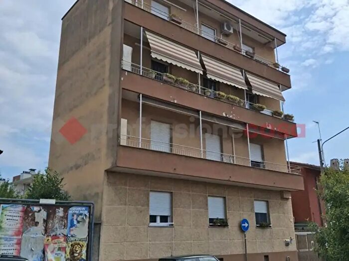 Appartamento trilocale in vendita in Via Cottolengo, Canegrate