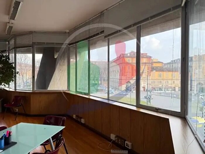 Appartamento con 8 locali in vendita in Corso Francia, Torino