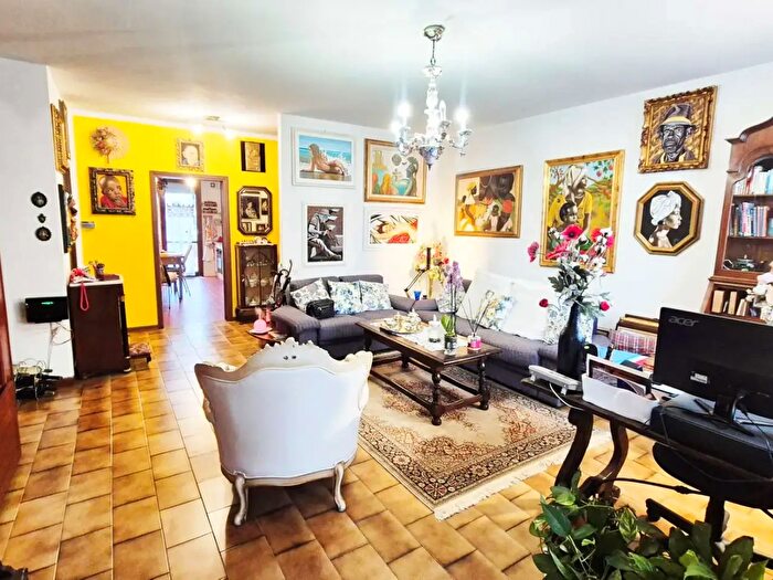 Appartamento quadrilocale in vendita in Prato