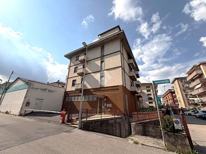 Appartamento quadrilocale in vendita in Via Eugenio Barsanti, Valdagno