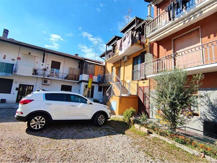 Appartamento bilocale in affitto in via mazzini, Centro, Ceriano Laghetto